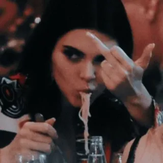 📞 e481960b middelvinger, aanstootgevend, vrouw, eten, woede telegram sticker