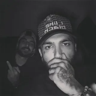 🤭 b43ce596 środkowy palec, gest, ludzie, czarno białe telegram sticker