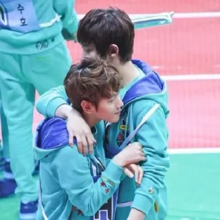 💕 4574443e 수호 männer, koreanisch, umarmung, umarmen telegram sticker