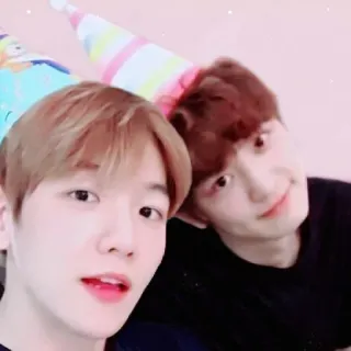 💕 57a9cf1f Party, Feier, Hut, Leute, Porträt, Freundschaft telegram sticker