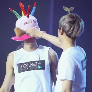 💕 a823b380 Happy Birthday Geburtstag, Hut, Kerzen, EXO PLANET telegram sticker