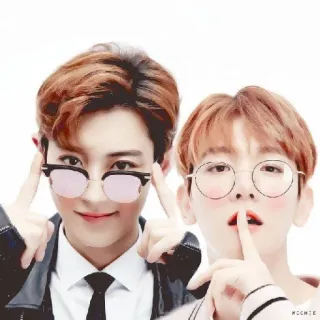 💕 fd777c5e MOCHIE Leute, Brille, Finger, Mensch, Sonnenbrille telegram sticker