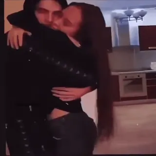 😍 34a7983d couple, câlin, amour, relation whatsapp sticker