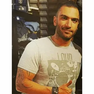 😉 5e604b38 LOUD man, drums, t-shirt, loud, drumset, drummer telegram sticker