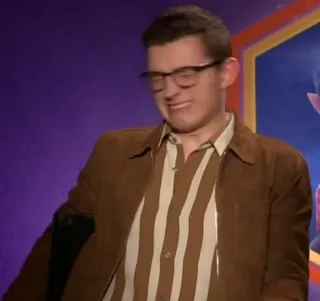 🥀 612c0d51 Tom Holland นักแสดง, แว่นตา, เสื้อแจ็คเก็ตหนังกลับ, ภาพเหมือน, คนดัง telegram sticker