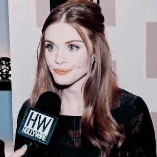 🐟 bcf0ee6a HW
HOLLYWIRE Frau, Reporterin, Hollywood, Interview, Mikrofon, Medien telegram sticker