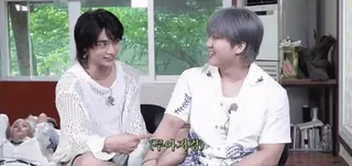 🥰 11232b91 뿌아지지앙! 人物, 韩语, 微笑, 朋友, 娱乐 telegram sticker