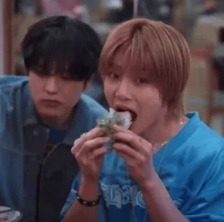 🎀 8b574b56 吃, 食物, 韩式, 人, 肖像, 休闲, 三明治 telegram sticker