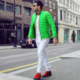 🖤 c6d49001 pria, street style, mode, urban, kota, kasual, jaket hijau, celana putih telegram sticker