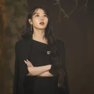 🌙 1c8328d2 IU IU, Korean Singer, Female, Actress, Celebrity, Black Outfit, K-Pop, Korean Celebrity telegram sticker