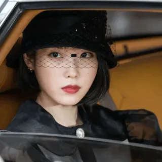 🌙 2ffc7b91 woman, portrait, car, hat, fashion, style, face telegram sticker
