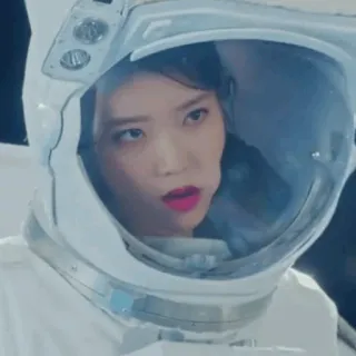 🏨 c28e670c woman, astronaut, space, helmet, face, makeup telegram sticker