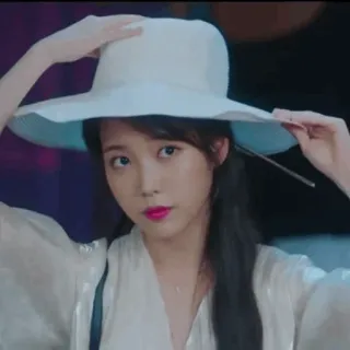 ✨ d8b22839 IU, Korean actress, hat, portrait, celebrity telegram sticker