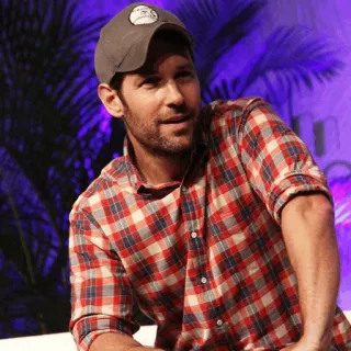 🌐 d64fcaf8 hombre, actor, celebridad, retrato, camisa cuadros rojos, sombrero telegram sticker