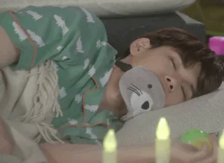 💸 05bfbe0c 수면, 베개, 마스크, 잠옷, 침실 telegram sticker