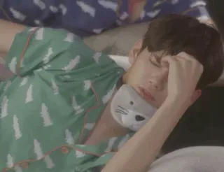 🎐 6b3b59fd 수면, 잠옷, 남자, 마스크, 침대 telegram sticker