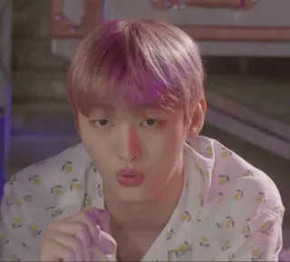 🌧 8f7015f2 사람, 귀여운, 인물사진, 뿌잉 telegram sticker