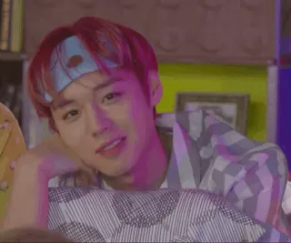 🎠 ebc9199f 사람, 남자, 인물 사진, 잠옷, 실내 telegram sticker