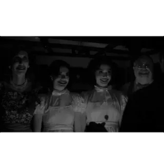 🙂 1fc6f740 不気味, 怖い, ホラー, 白黒, 家族 telegram sticker