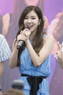 💫 55a1fb6f Rose K-pop, singer, Rose, Blackpink, performing, idol whatsapp sticker