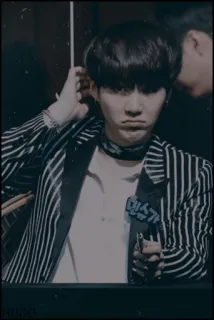 💸 1fdd1ad5 맨스카 남자, 줄무늬 재킷, 한국, K팝 whatsapp sticker