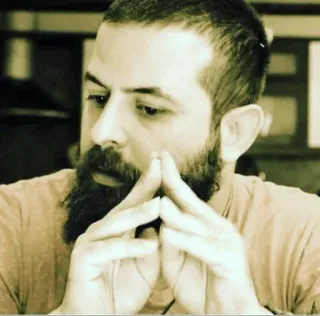 🦅 e4666d36 hombre, barba, retrato, pensando, pensativo telegram sticker