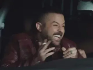 🦅 f10002a1 hombre, fumando, riendo, cigarrillo, interior telegram sticker