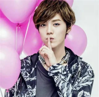 🎈 27c9cfa1 Лухан, Певец, Воздушные шары, Азиат, Знаменитость, Мужчина, Портрет telegram sticker