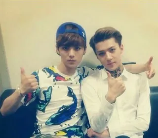 👍 a251bdc3 люди, палец вверх, портрет, дружба, мужчины telegram sticker