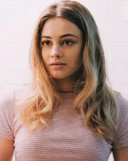 🦄 2f9096fd женщина, девушка, портрет, блондинка, человек, молодая, женский, повседневный whatsapp sticker