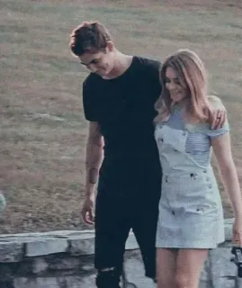 🌟 def7db8b пара, романтика, любовь, отношения, молодые взрослые, привязанность whatsapp sticker