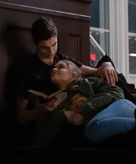 🌟 ecd31255 пара, чтение, нежность, в помещении whatsapp sticker