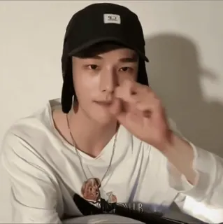 🪡 5753baa2 telegram sticker