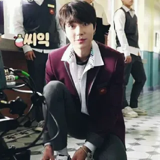 🥶 68997f0b 씨익 whatsapp sticker