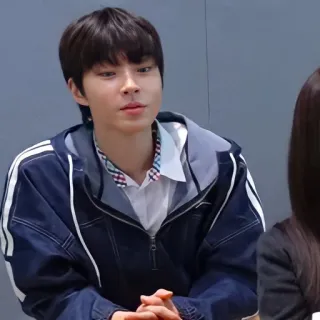 🥶 bef4cff6 мужчина, человек, портрет, повседневный, корейский, актер whatsapp sticker