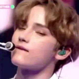 ✨ 068cee77 telegram sticker