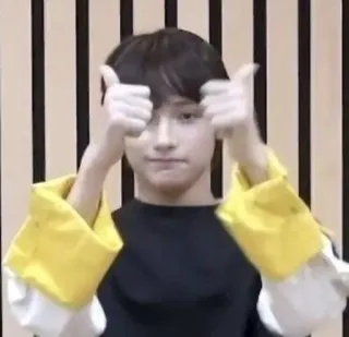 👍 3d5099b8 Orang, Jempol ke atas, Gestur, Positif, Senang, Senyum telegram sticker