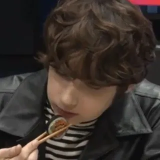 🍴 8da2e1c3 makan, makanan, sushi, sumpit, orang, kasual telegram sticker