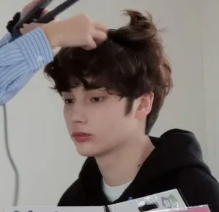 😶 dfa4d903 orang, rambut, wajah, kecantikan, pria, gaya rambut telegram sticker