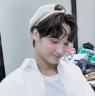 ☺️ f4dcfc88 orang, anak laki-laki, pria, kpop, idola, imut telegram sticker