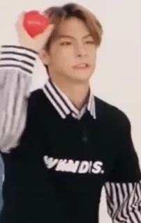 🐹 5aea69cf WMNDS. mann, apfel, kleidung, mode telegram sticker