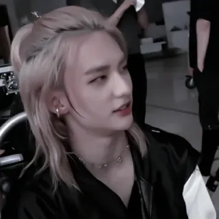 🍳 04cf0aef pessoa, cabelo loiro, ator, masculino, joias telegram sticker