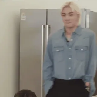 🙋‍♀️ 2ecac75b telegram sticker