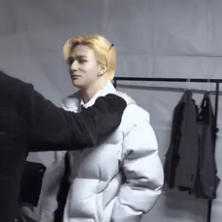 🙎‍♀️ 8ef323c2 telegram sticker