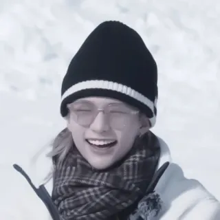 💗 87d80054 pessoa, inverno, neve, chapéu, cachecol, óculos de sol, sorrindo telegram sticker