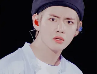 😳 6cda5467 pessoa, homem, retrato, chapéu, brincos telegram sticker