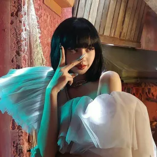 🍸 9a60eeaf Lisa Lisa, Blackpink, 韩流, 歌手, 偶像, 女性, 美女 whatsapp sticker