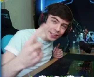 🌟 19570d85 telegram sticker