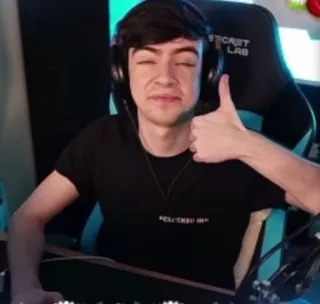 🌟 4fd1effe CLICKED IN polegar para cima, gamer, fones de ouvido, pessoa, interior, cadeira telegram sticker