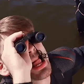 🥰 02984659 @EARTH_03 mann, fernglas, wasser, schauen, überraschung telegram sticker